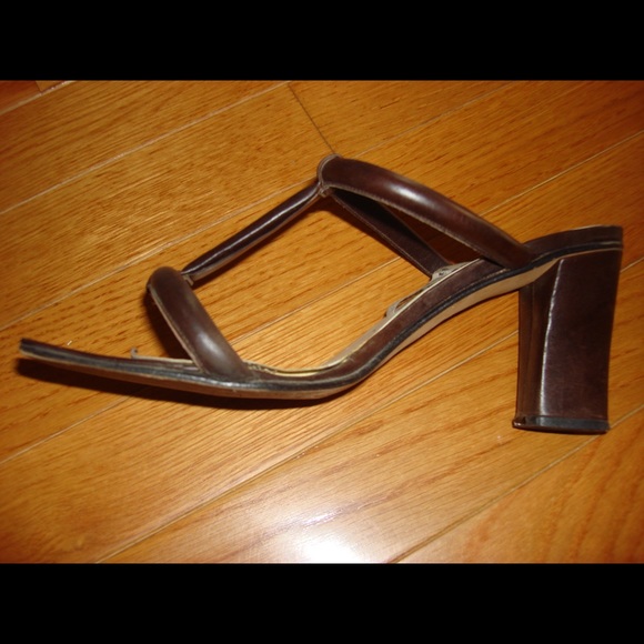 Pepe Jimenez Brown Open-Toe Heels - Picture 2 of 4